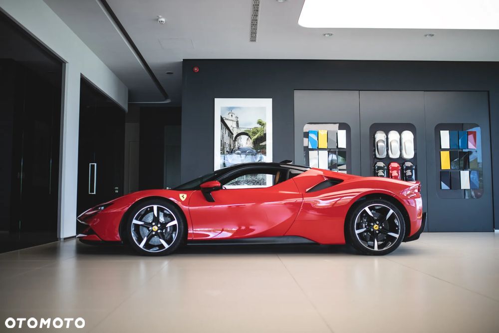 Ferrari SF90 Stradale - 11