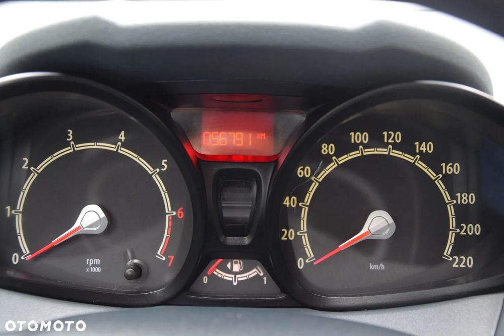 Ford Fiesta 1.25 Trend EU5 - 13