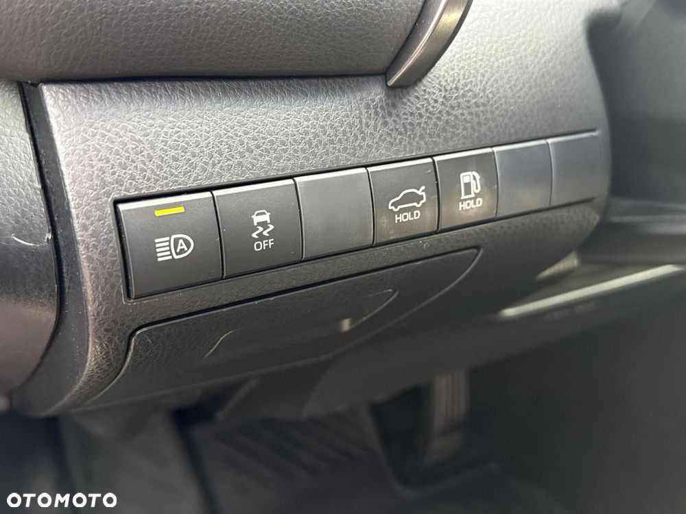 Toyota Camry 2.5 Hybrid Comfort CVT - 20