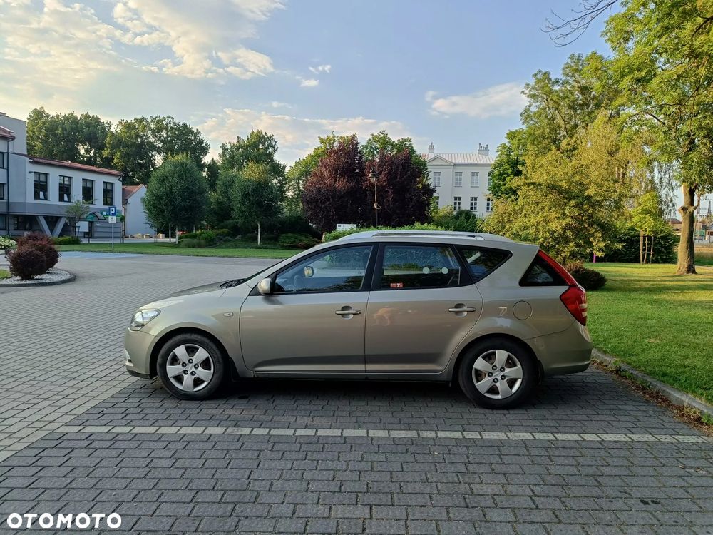 Kia Ceed 1.6 Crdi Comfort + - 6