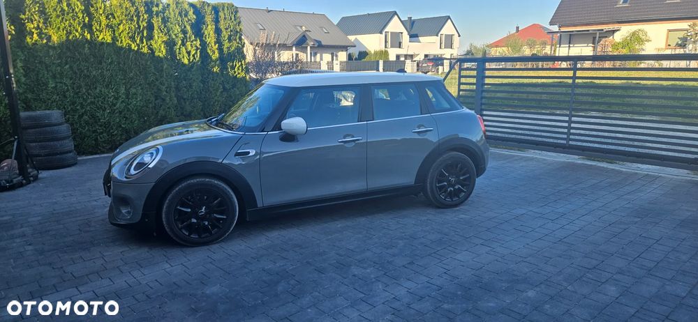 MINI Cooper Standard - 2