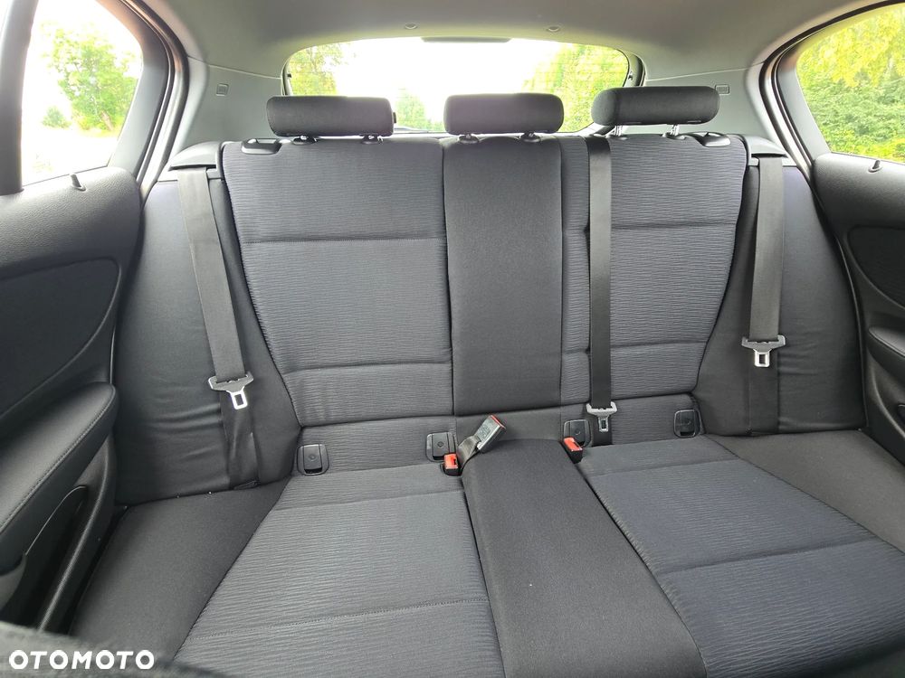 BMW Seria 1 118i - 12