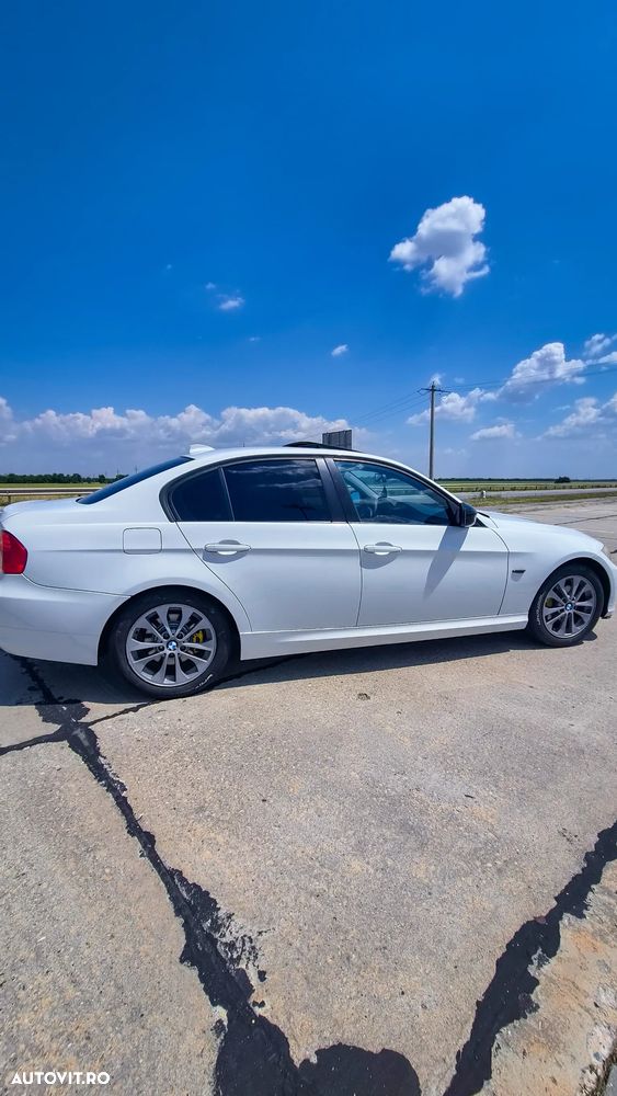 BMW Seria 3 320d - 4