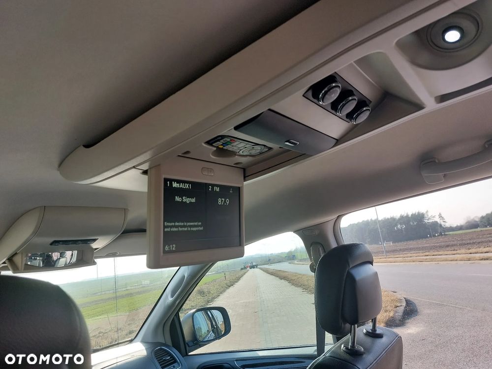 Chrysler Town & Country 3.6 Limited - 24