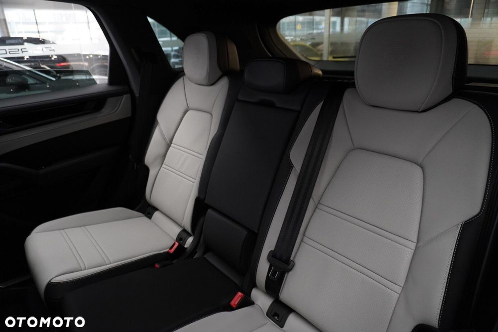 Porsche Cayenne S - 28