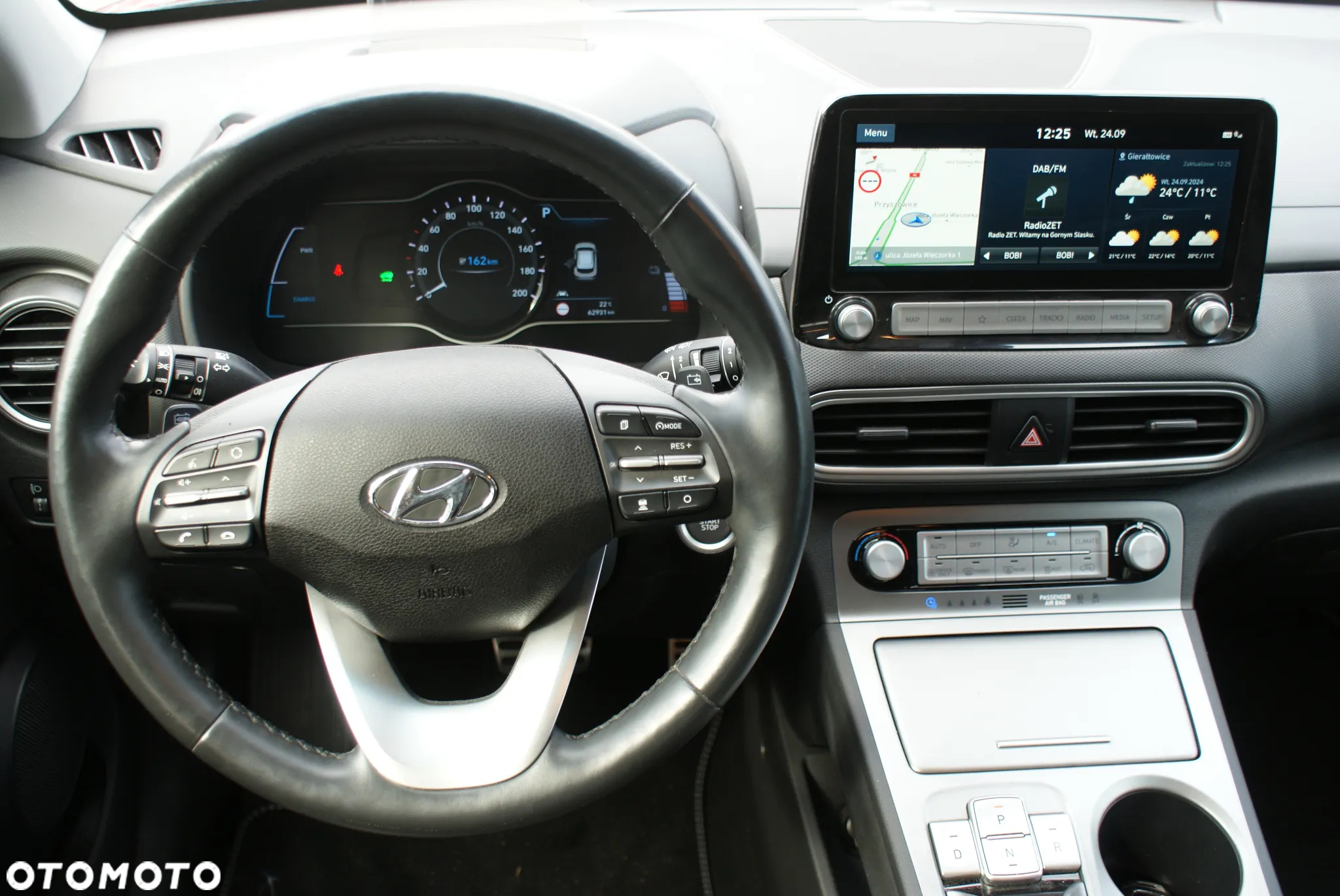 Hyundai Kona Electric 64kWh Premium - 9