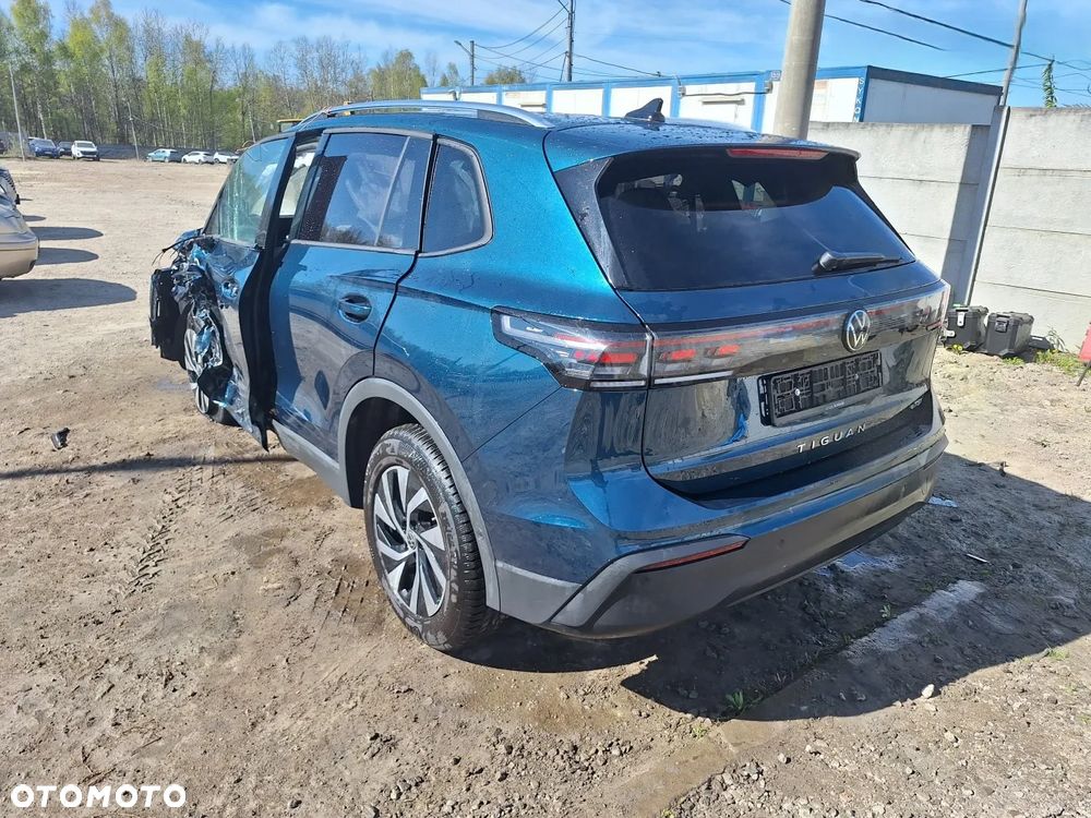 Volkswagen Tiguan 1.5 eTSI R-Line DSG - 6