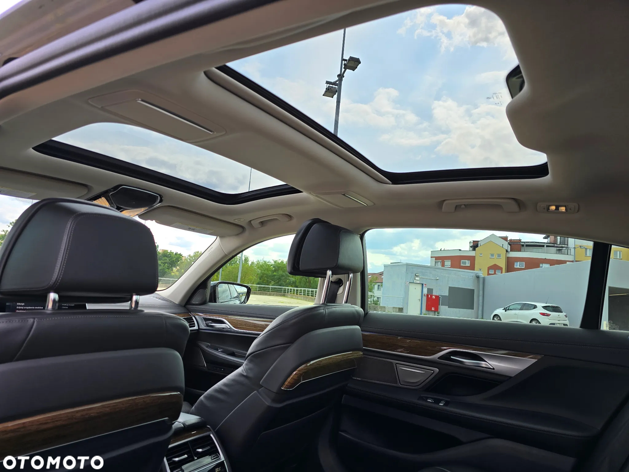 BMW Seria 7 740Li - 21
