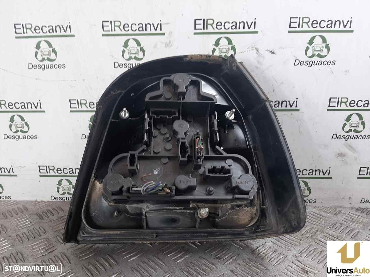 FAROLIM TRASEIRO ESQUERDO VOLKSWAGEN GOLF III 1994 -1H6945257 - 1
