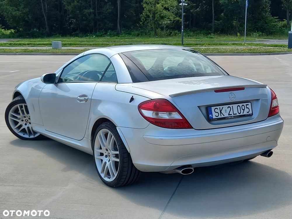 Mercedes-Benz SLK 350 Sport Edition - 21