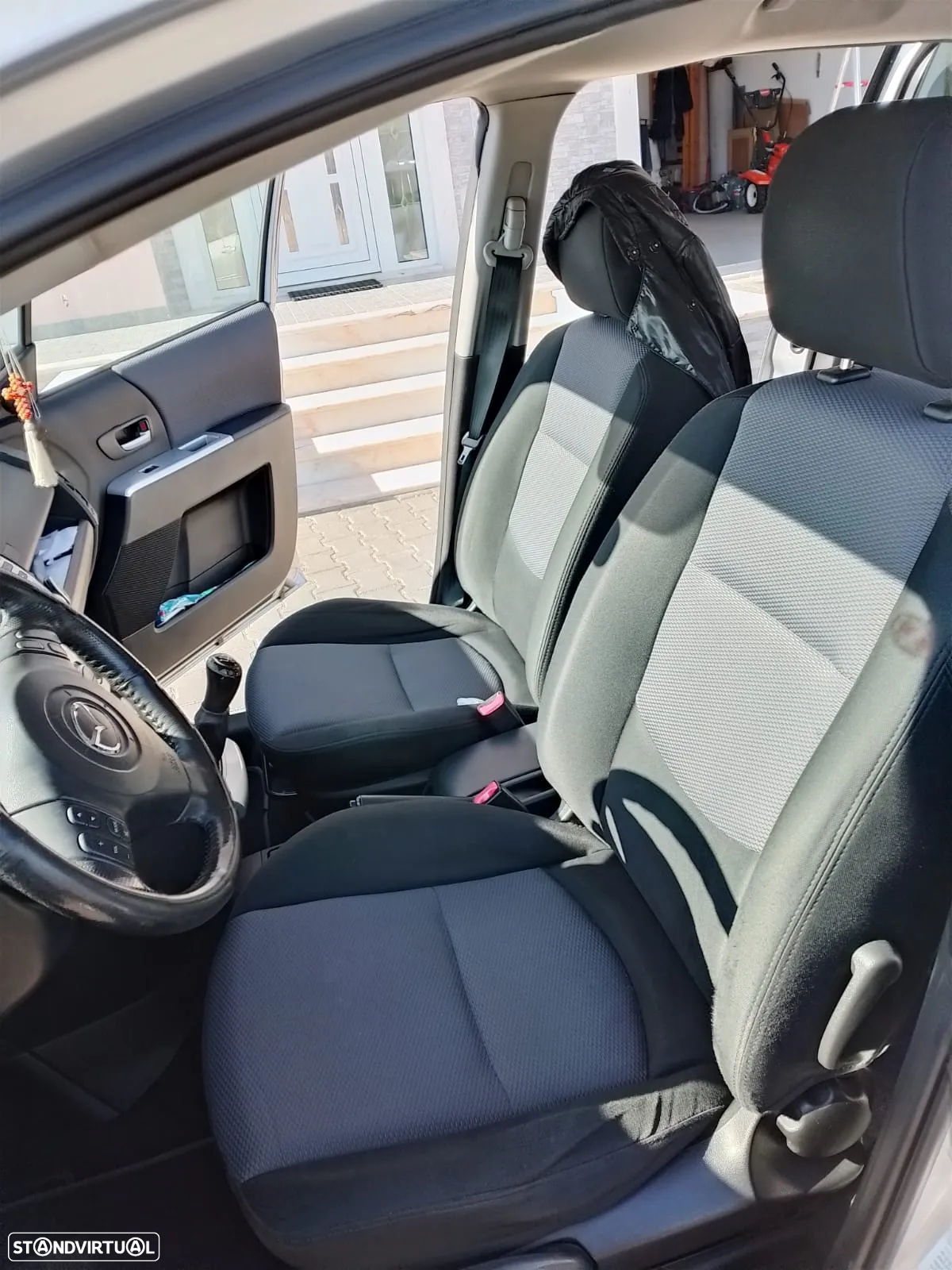 Mazda 5 - 3