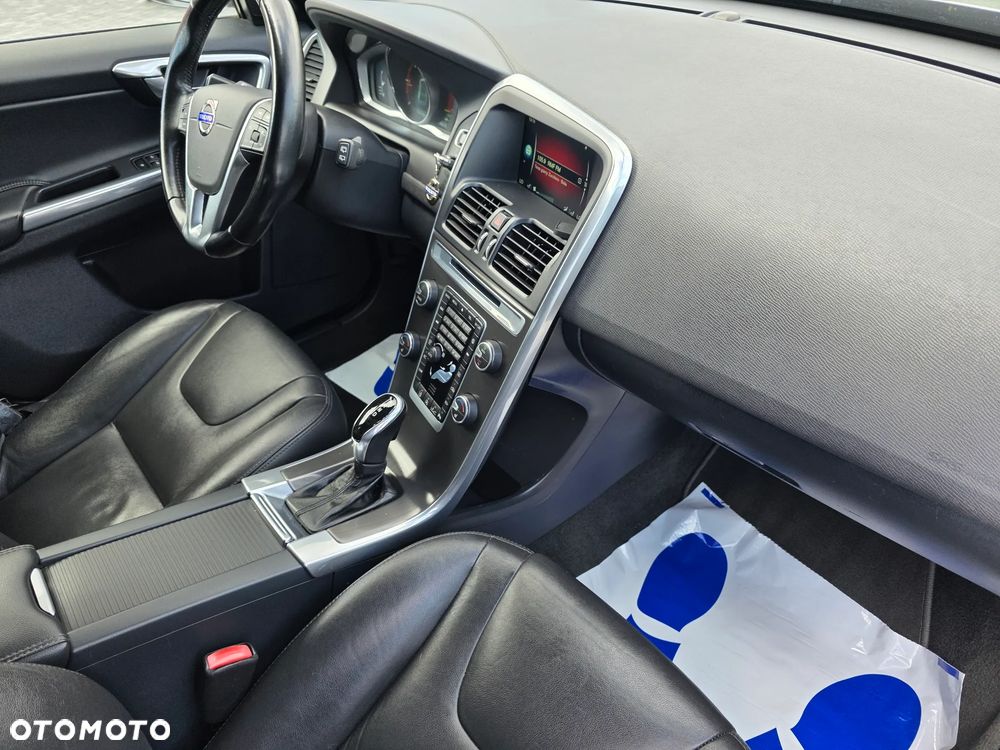 Volvo XC 60 D4 Geartronic Kinetic - 16