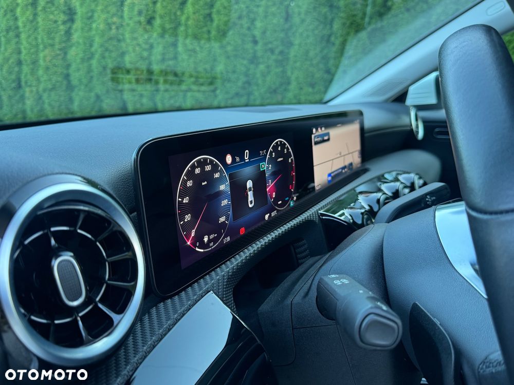 Mercedes-Benz CLA 200 7G-DCT - 15