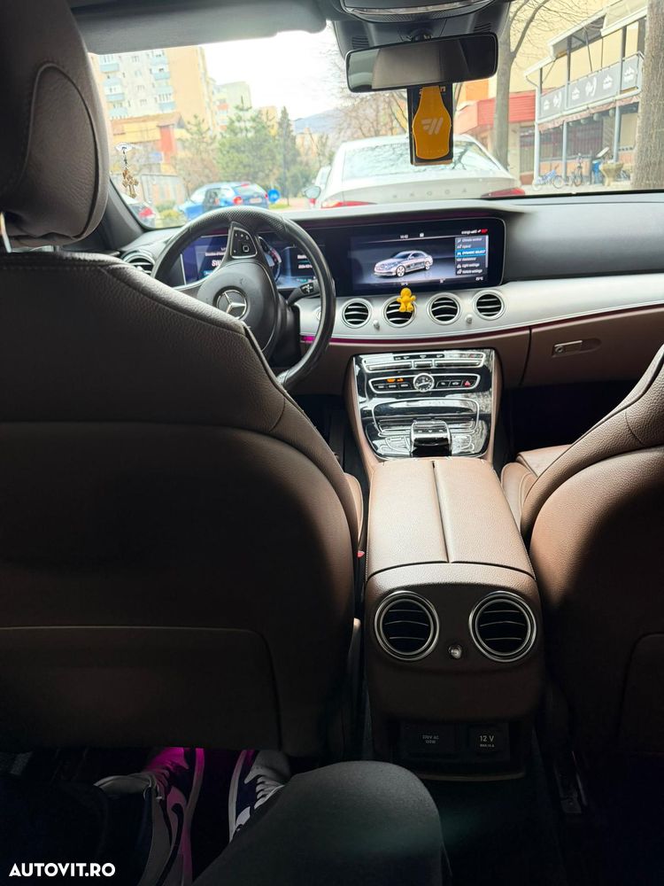 Mercedes-Benz E - 5