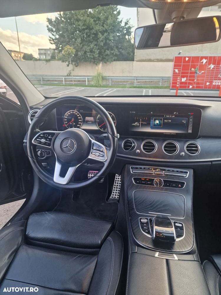 Mercedes-Benz E 220 d T 9G-TRONIC - 9