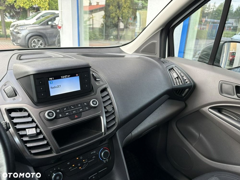 Ford Transit Connect - 11