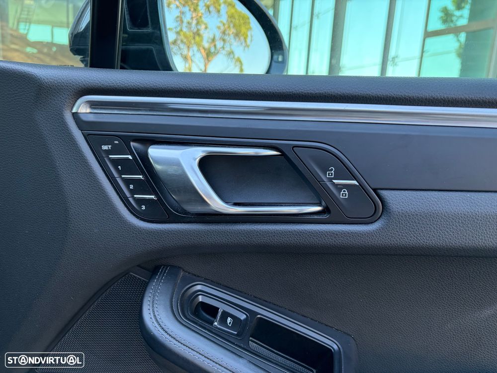 Porsche Macan 2.0T - 21