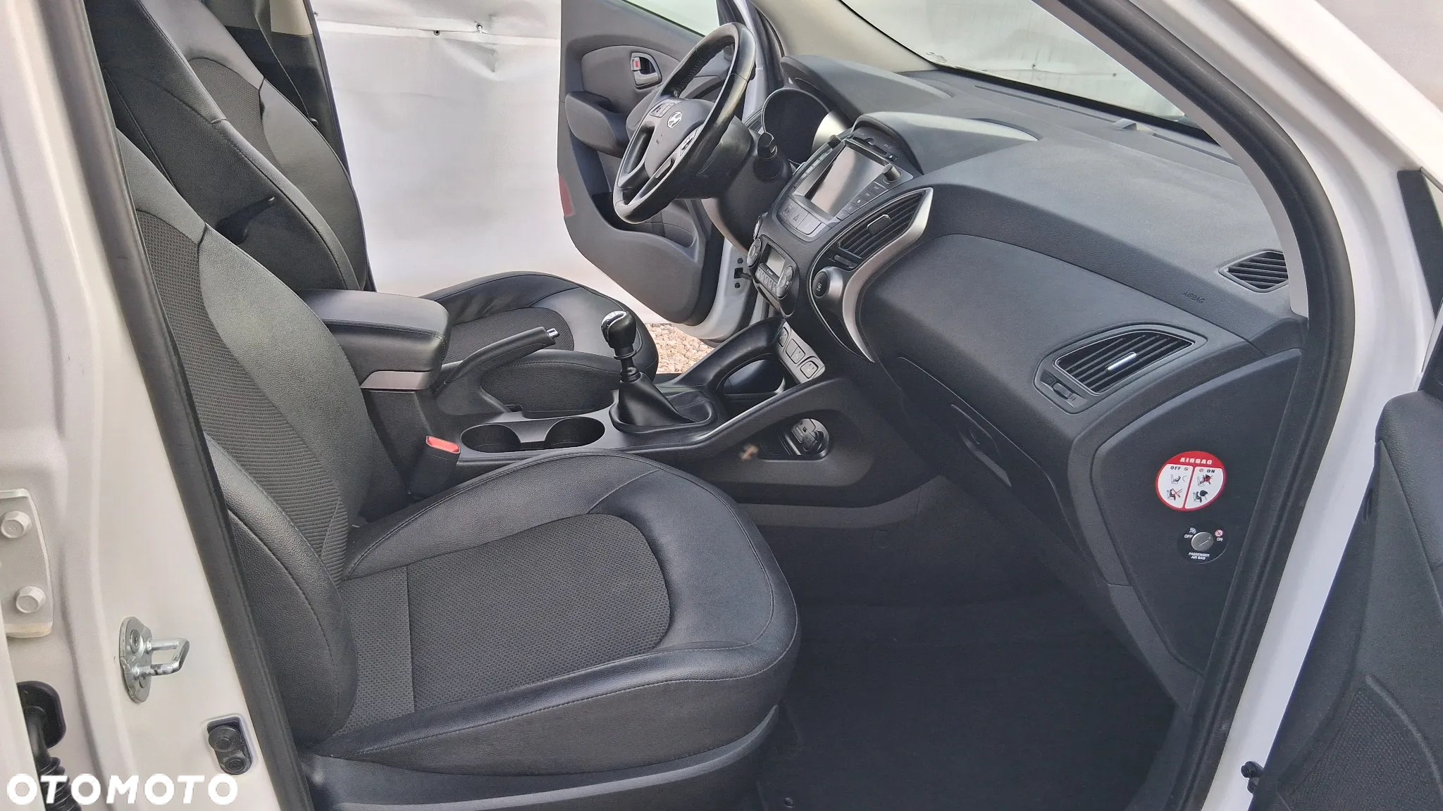 Hyundai ix35 1.6 2WD Fifa World Cup Edition - 15