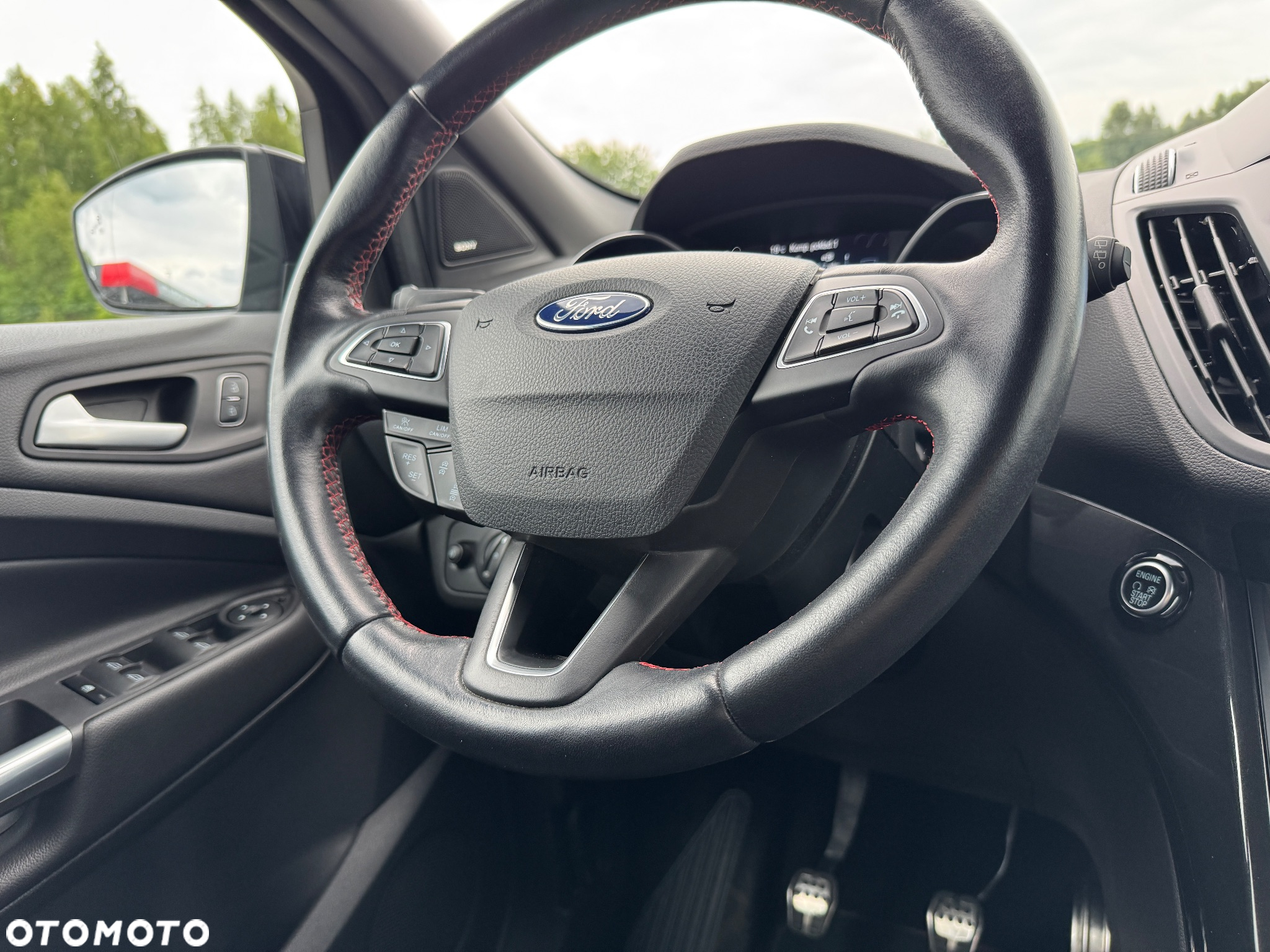 Ford Kuga - 26