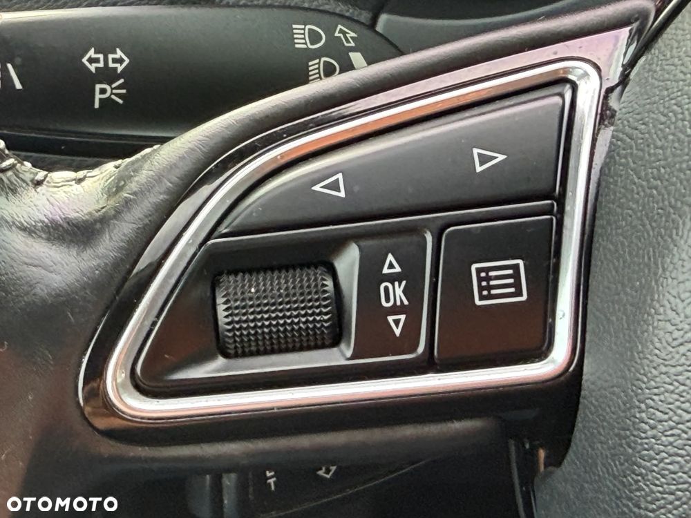 Audi A3 Sportback 1.4 TFSI e-tron S line Sportpaket - 17