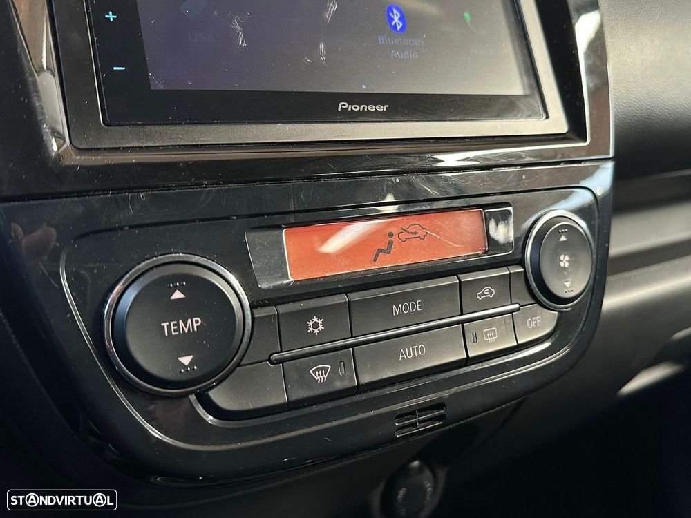 Mitsubishi Space Star 1.2 Intense - 19