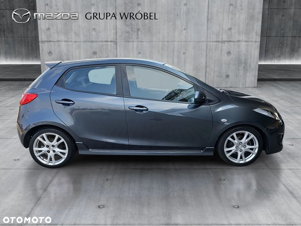 Mazda 2 - 4