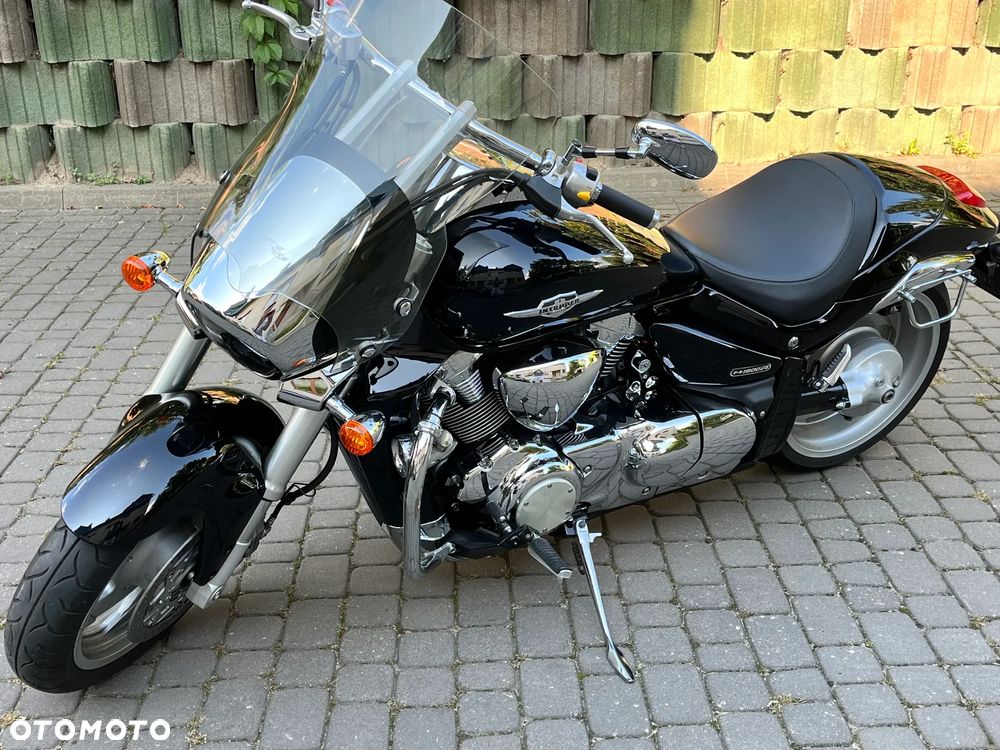 Suzuki Intruder - 6