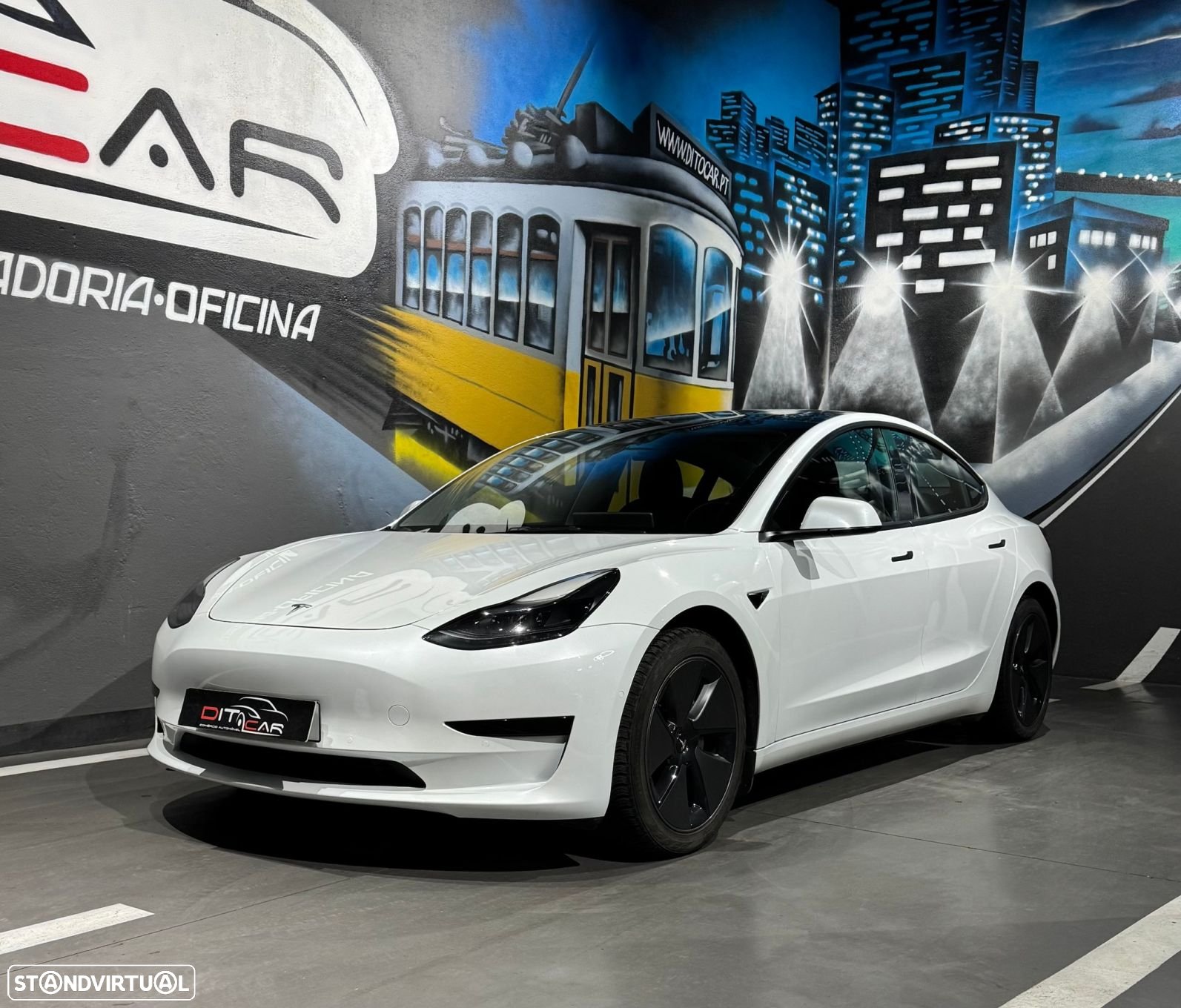 Tesla Model 3 Standard Range Plus RWD - 3