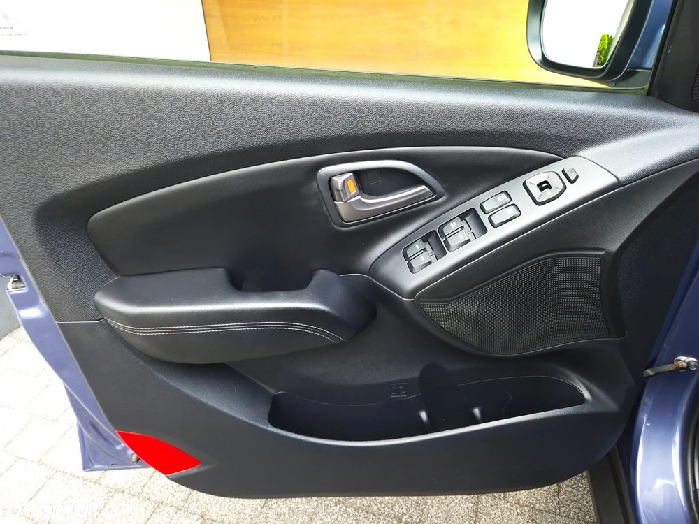 Hyundai ix35 1.6 2WD blue Style - 20