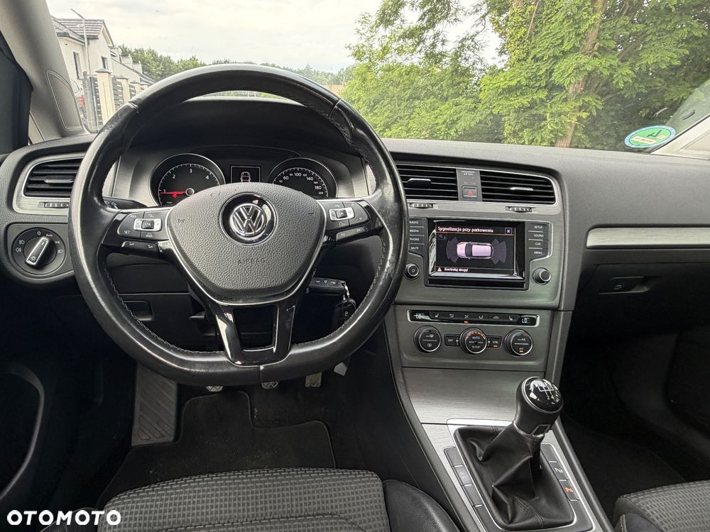 Volkswagen Golf 1.6 TDI DPF BlueMotion Technology Comfortline - 16