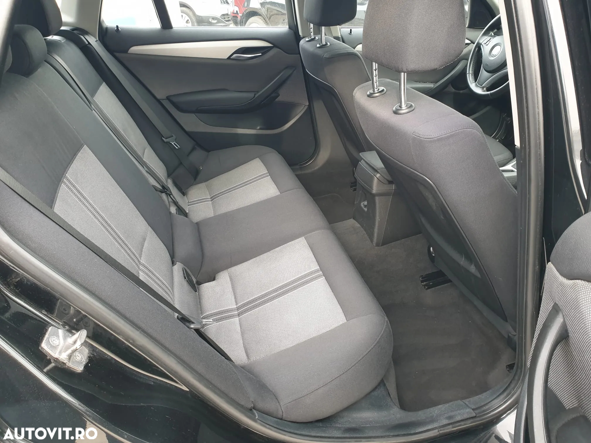 BMW X1 sDrive20d - 9