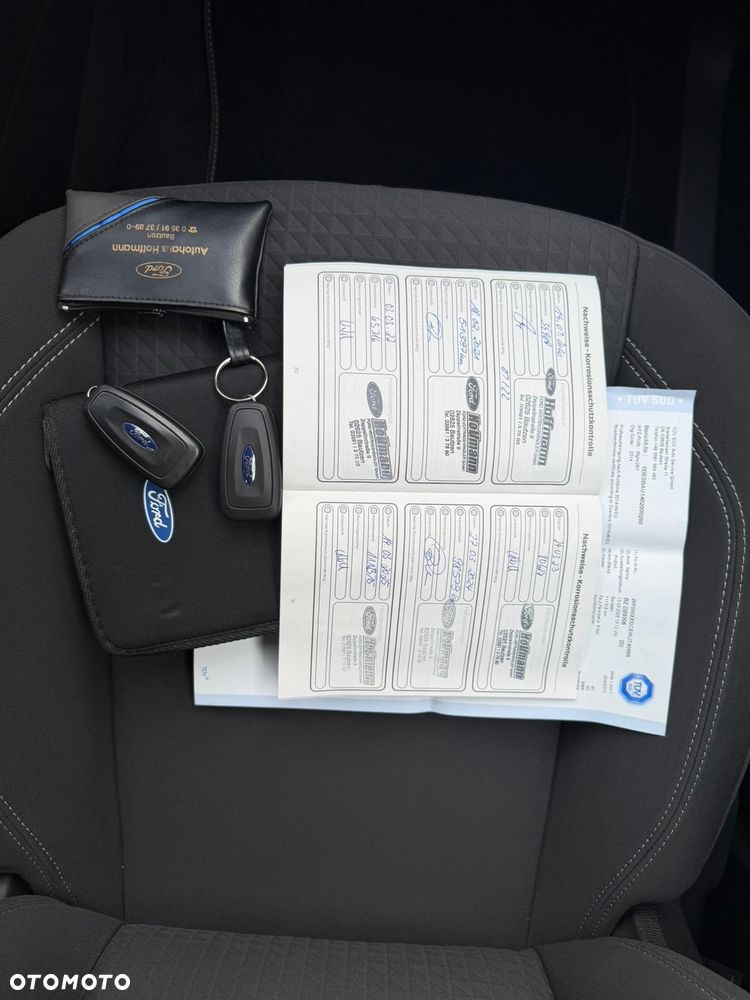 Ford Grand C-MAX - 21