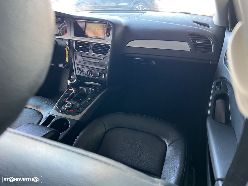 Audi A4 2.0 TDI Sport - 30