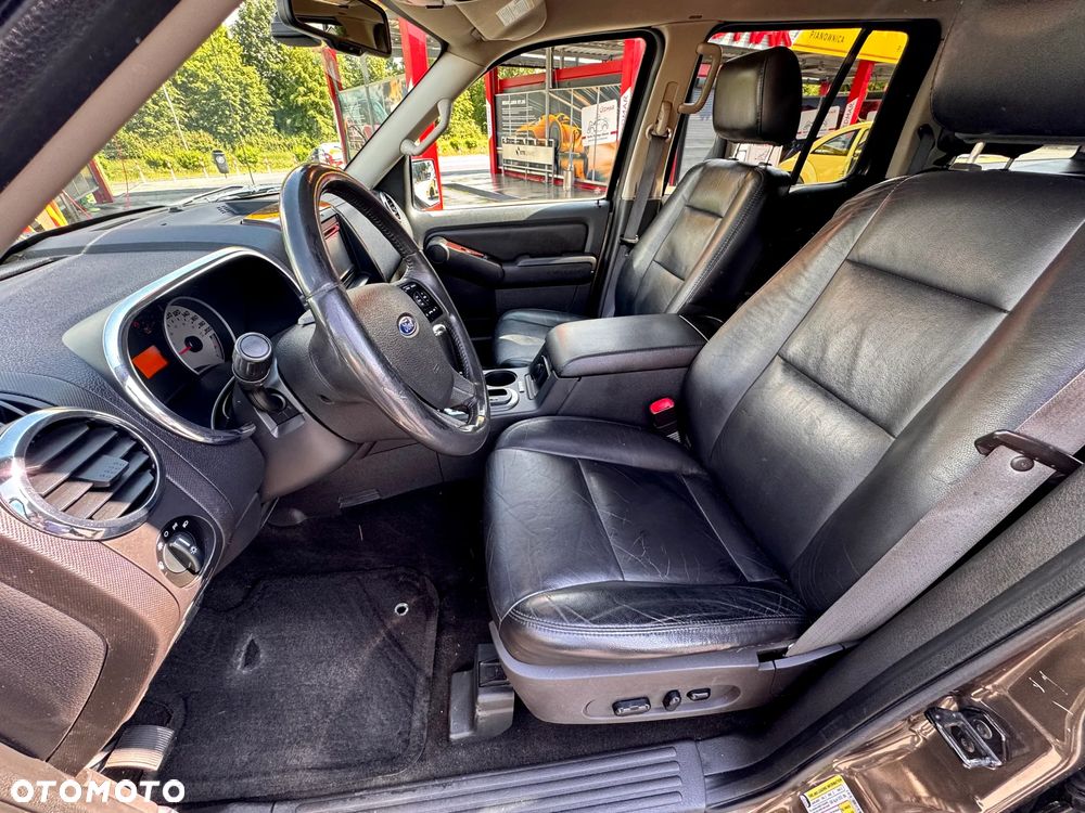 Ford Explorer 4.6 4WD - 26