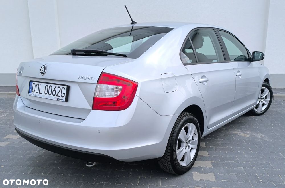 Skoda RAPID 1.2 TSI Ambition - 11