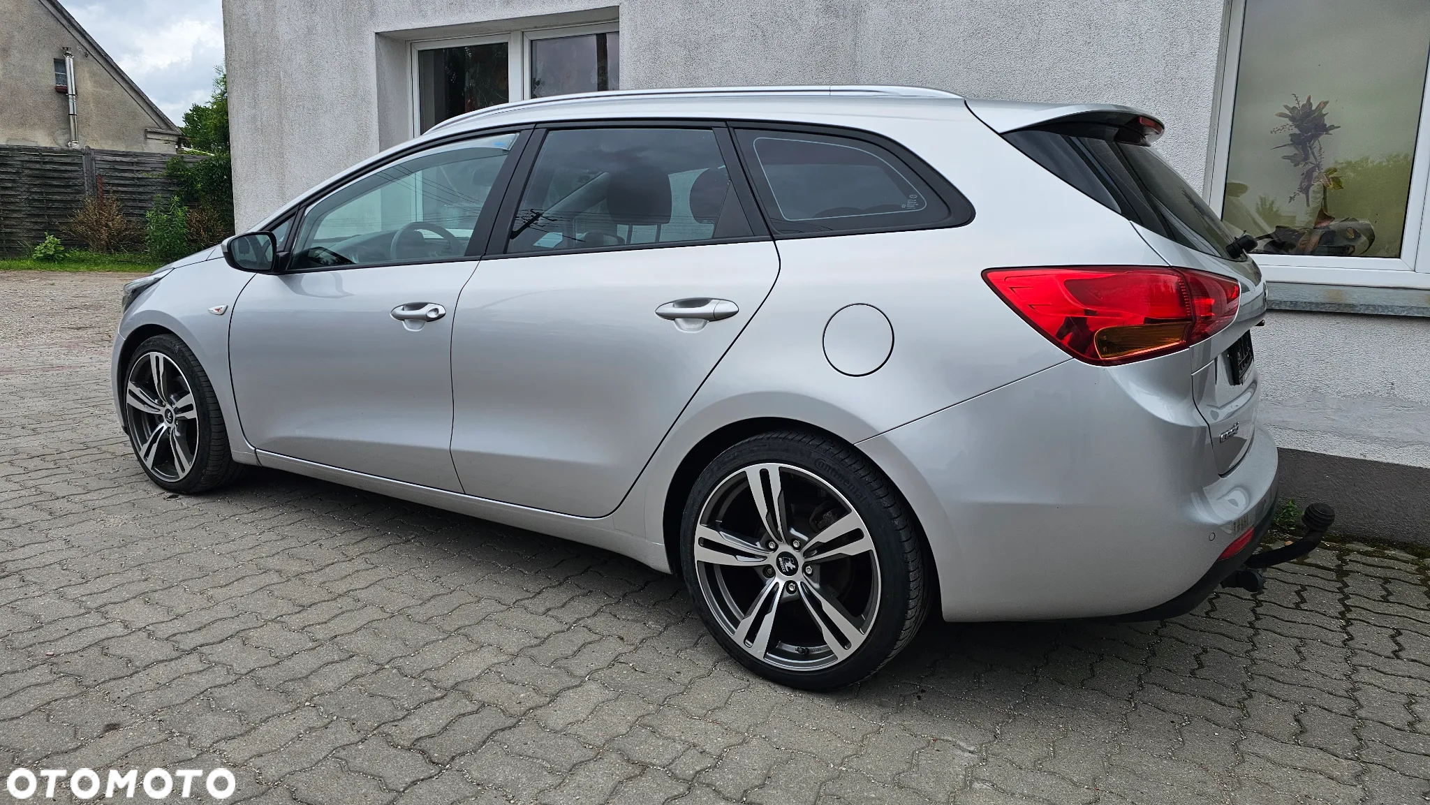 Kia Ceed - 8