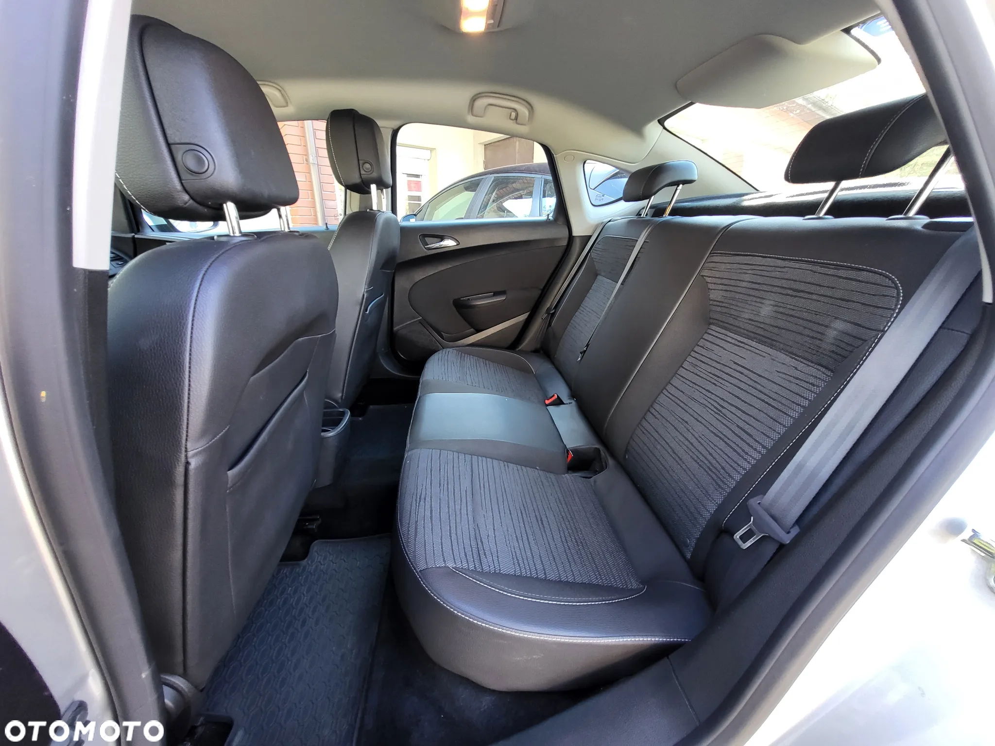 Opel Astra - 18