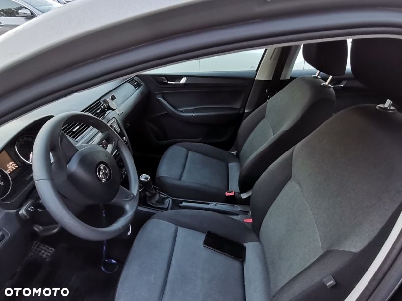 Skoda RAPID 1.0 TSI Active - 13