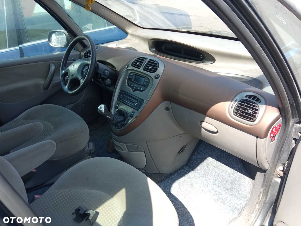 Citroen Xsara Picasso 2.0 HDi *na części* - 4