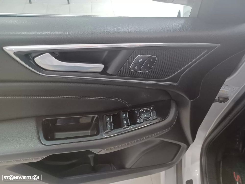 Ford S-Max 2.0 TDCi Titanium - 21