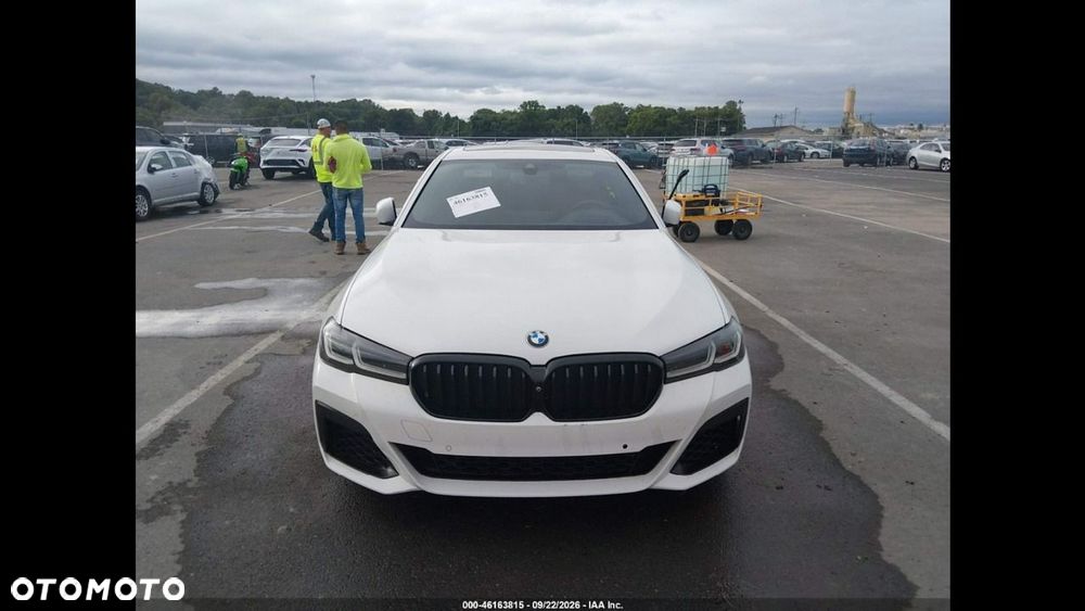 BMW Seria 5 2021 photo 2