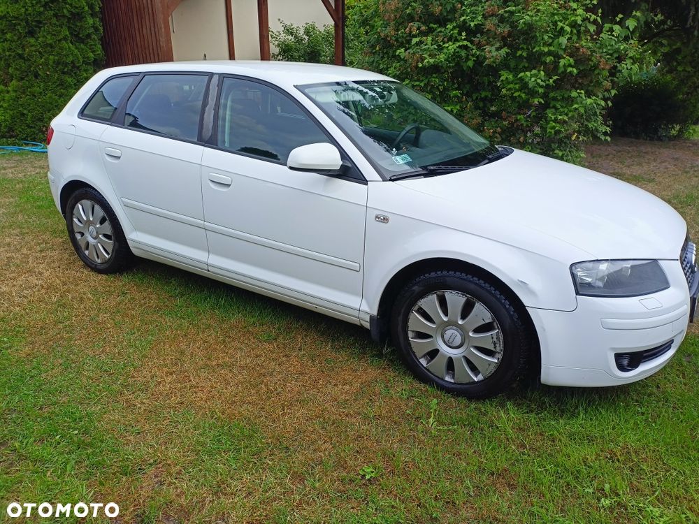 Audi A3 Sportback - 2