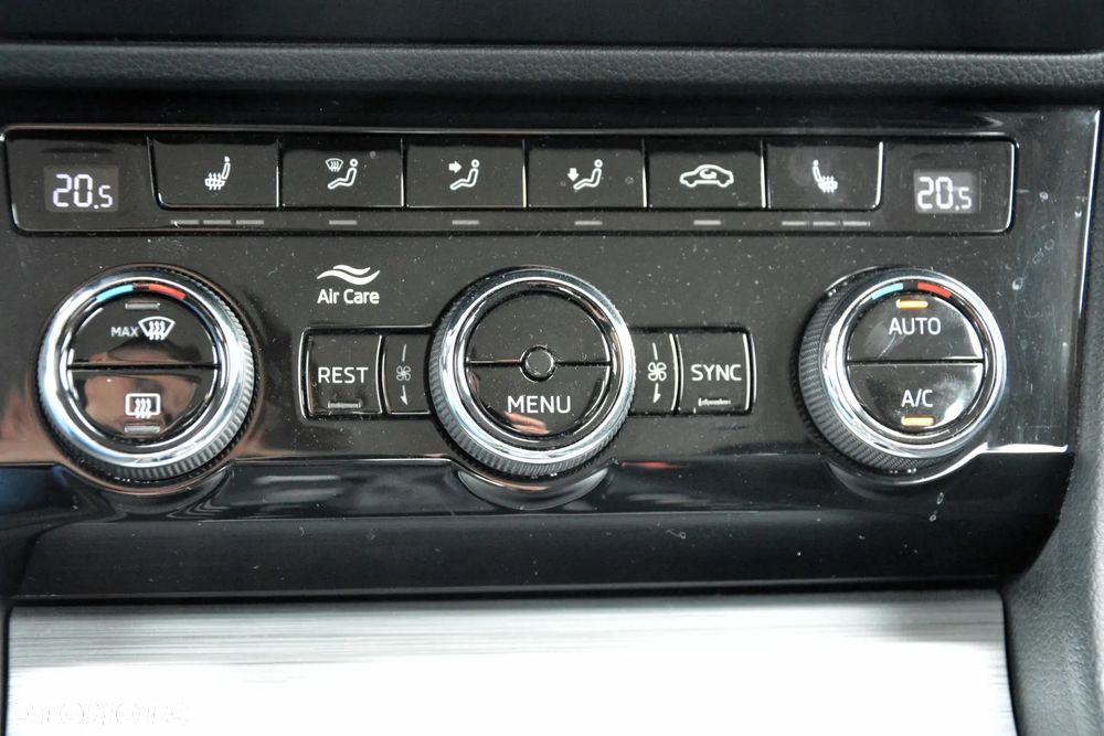 Skoda Superb 2.0 TDI Ambition DSG7 - 32