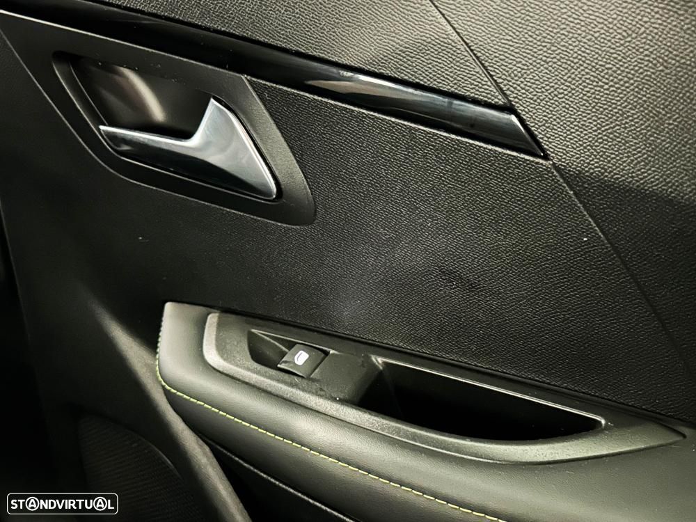 Peugeot e-208 50 kWh GT Pack - 29