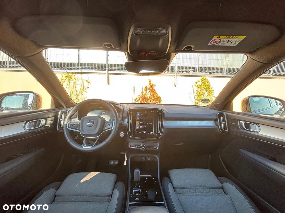Volvo XC 40 T2 Plus Dark - 14
