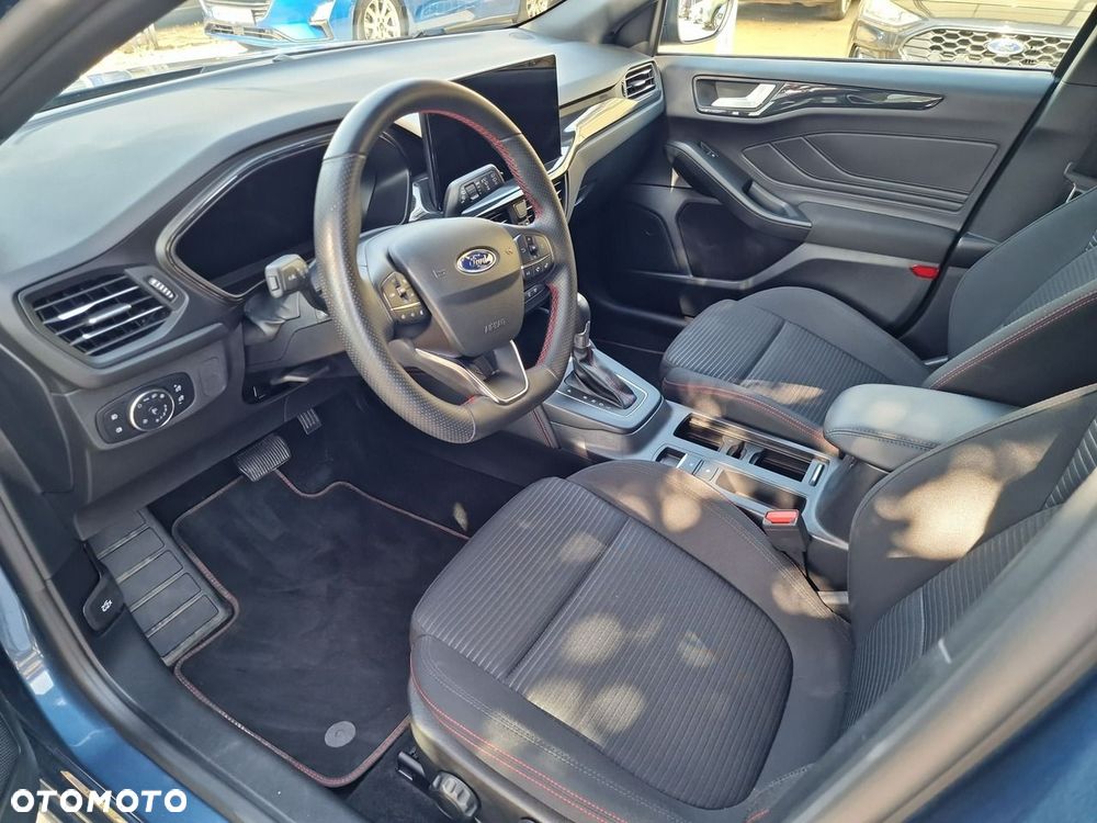 Ford Focus 1.0 EcoBoost Hybrid ST-LINE X - 10