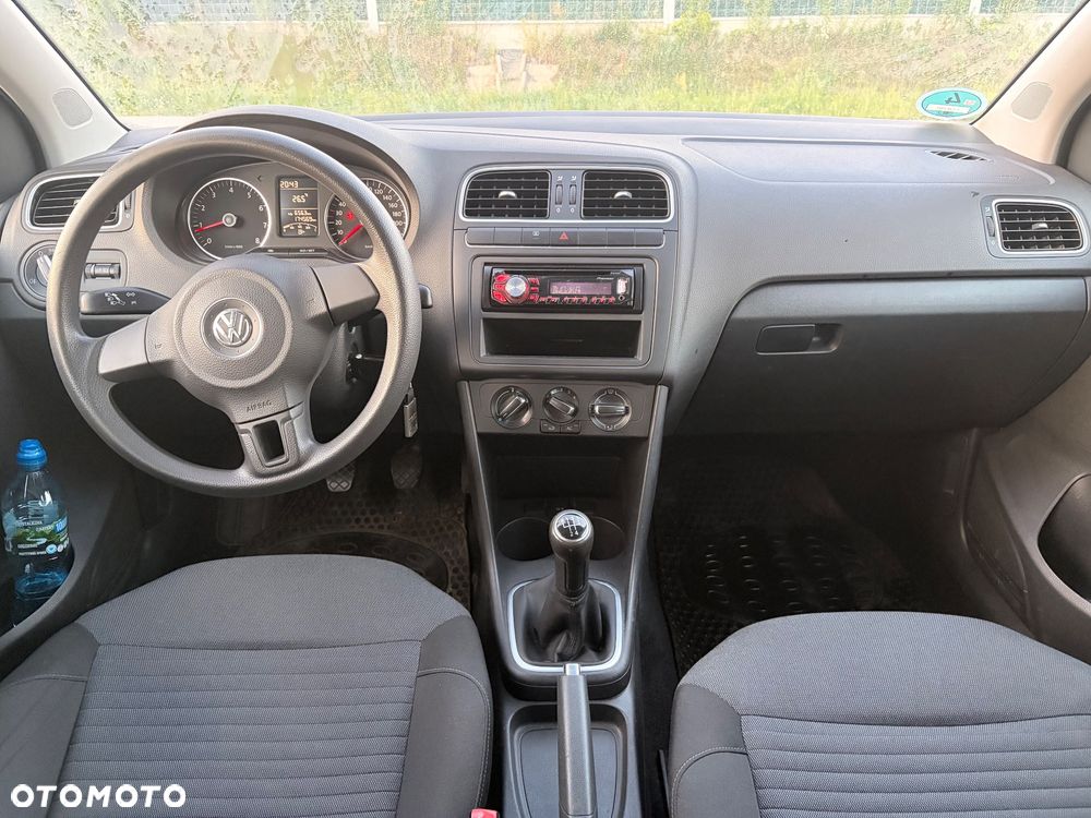 Volkswagen Polo 1.4 16V Comfortline - 13