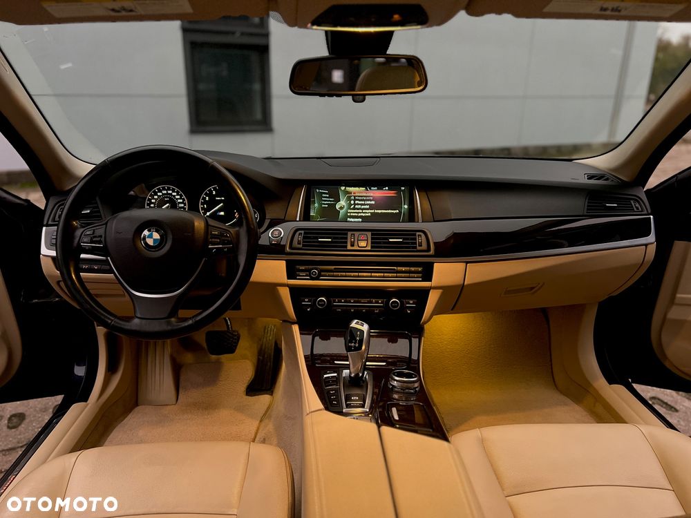 BMW Seria 5 535i xDrive - 9