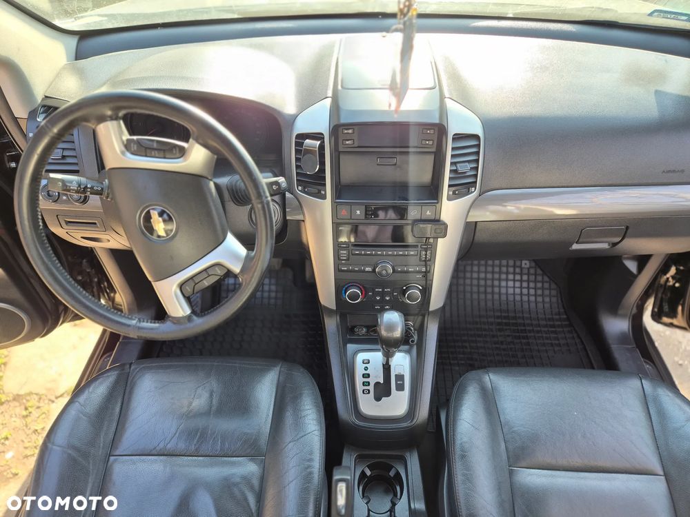 Chevrolet Captiva - 12