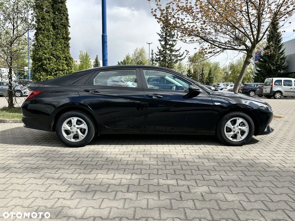 Hyundai Elantra 1.6 Modern CVT - 4